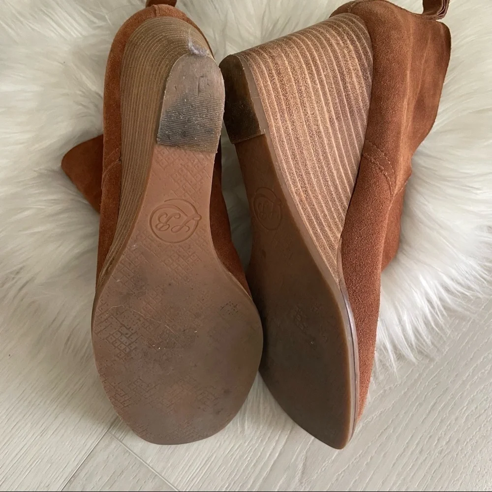 LUCKY BRAND Yameena Suede Wedge Booties